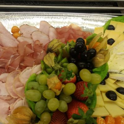 Fleisch- und Käseplatten